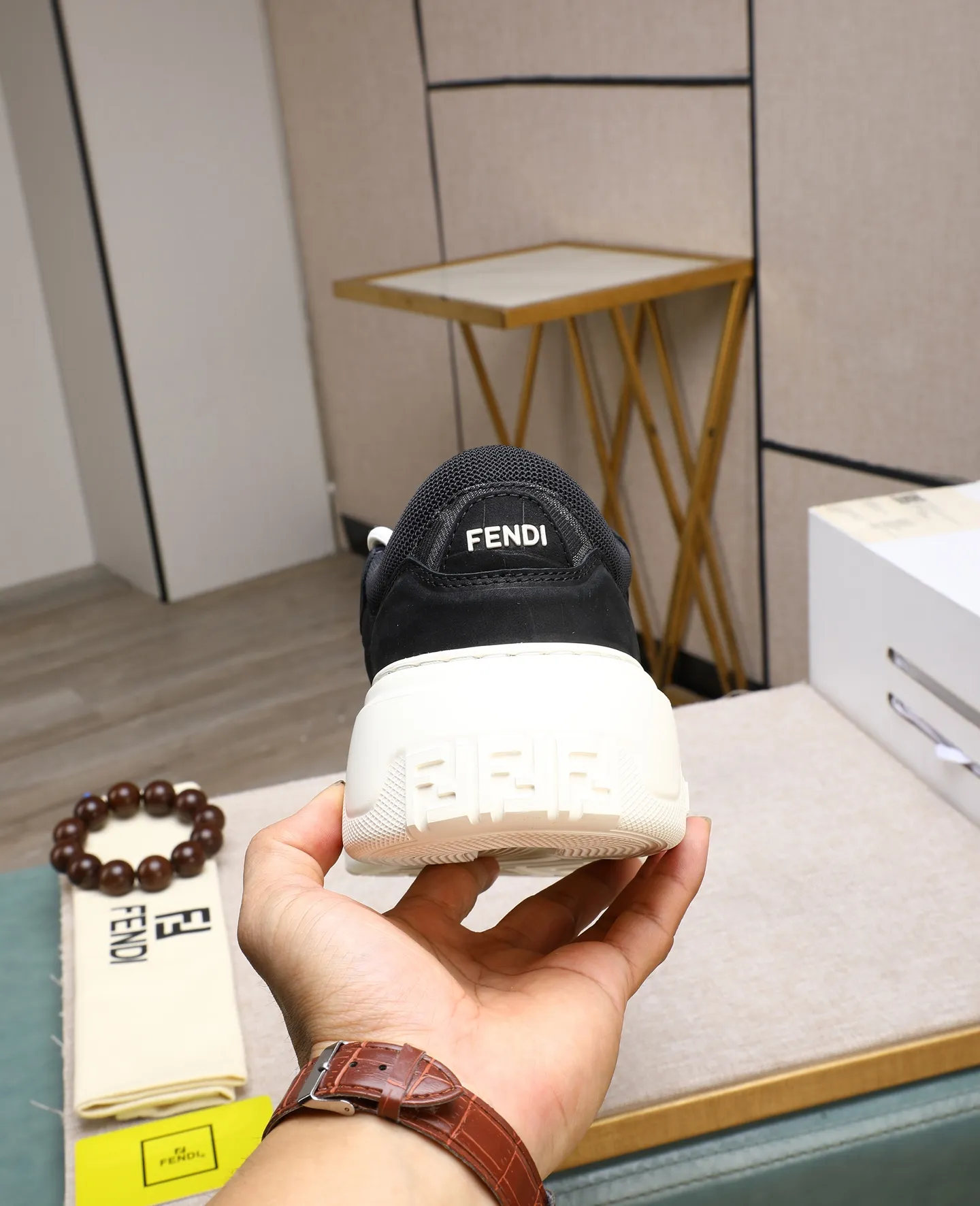 Men's shoes 💰820 [FENDI] Fendi - High-end quality original casual sports shoes - Upper: Nappa calfskin, pebbled calfskin, tongue and heel; injection molded brand logo plastic module - Lining: brand canvas - Outsole: ultra-light TPR foam·rubber; molded outsole -Super high quality control·Fine workmanship: highlighted (high-end·luxury·grade) -Size :39-44 (38, 45, can be customized)